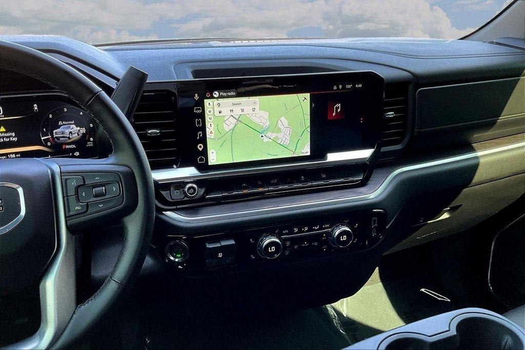 GMC Sierra 1500 SLT Crew Cab 4WD 2026