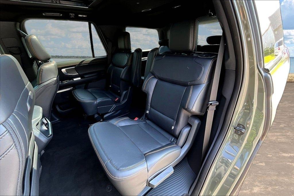 Ford Expedition Tremor 4WD 2025