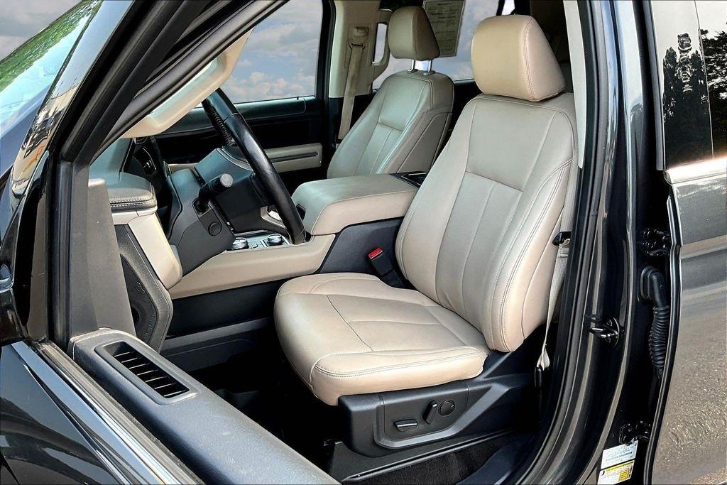 Ford Expedition XLT 4WD 2022