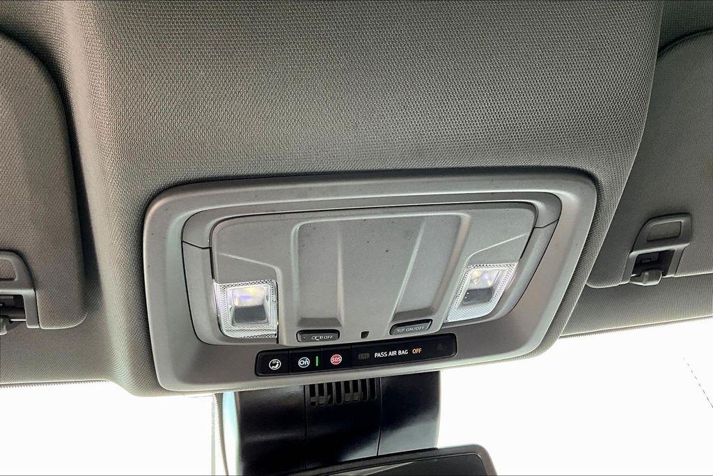 GMC Sierra 1500 SLT Crew Cab 4WD 2025