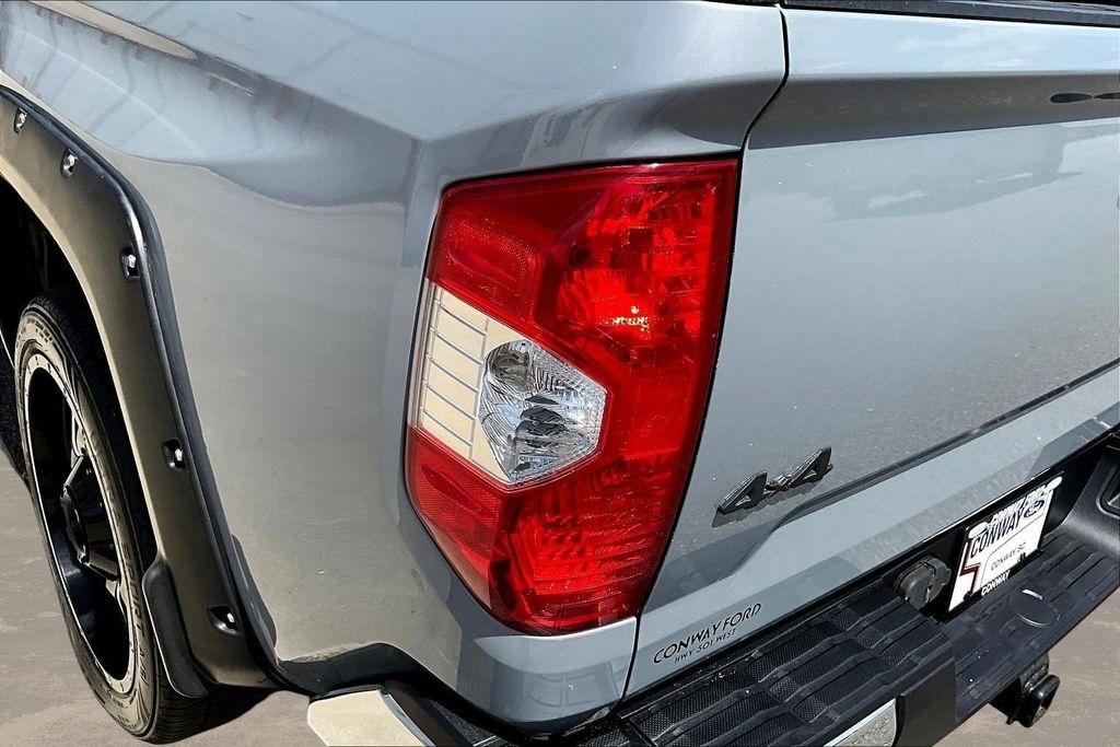 Toyota Tundra  2018