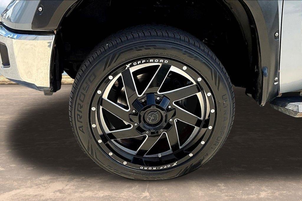 Toyota Tundra  2018