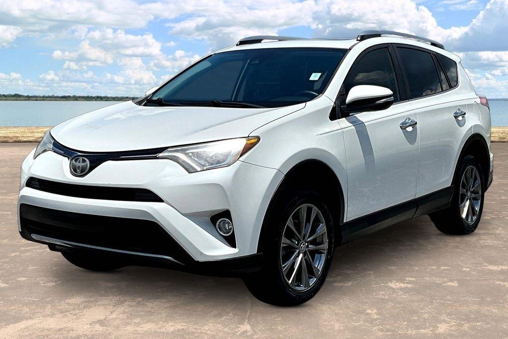 Toyota RAV4 Limited FWD 2018