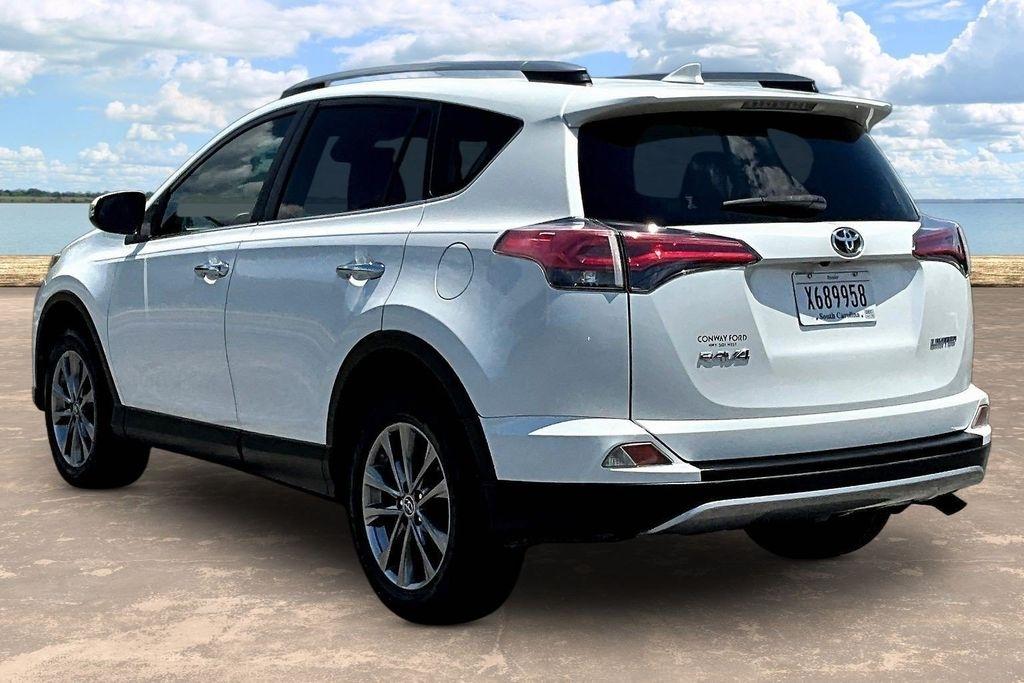 Toyota RAV4 Limited FWD 2018