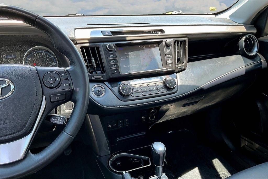 Toyota RAV4 Limited FWD 2018