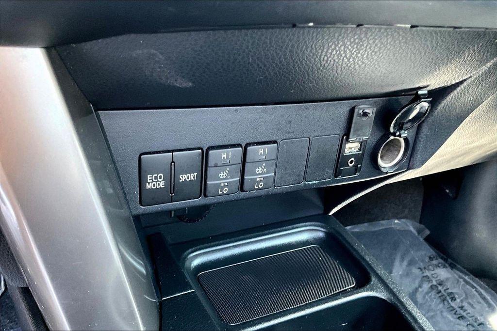 Toyota RAV4 Limited FWD 2018