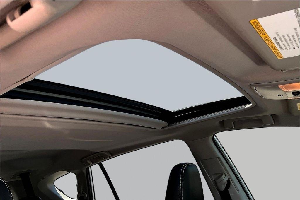 Toyota RAV4 Limited FWD 2018