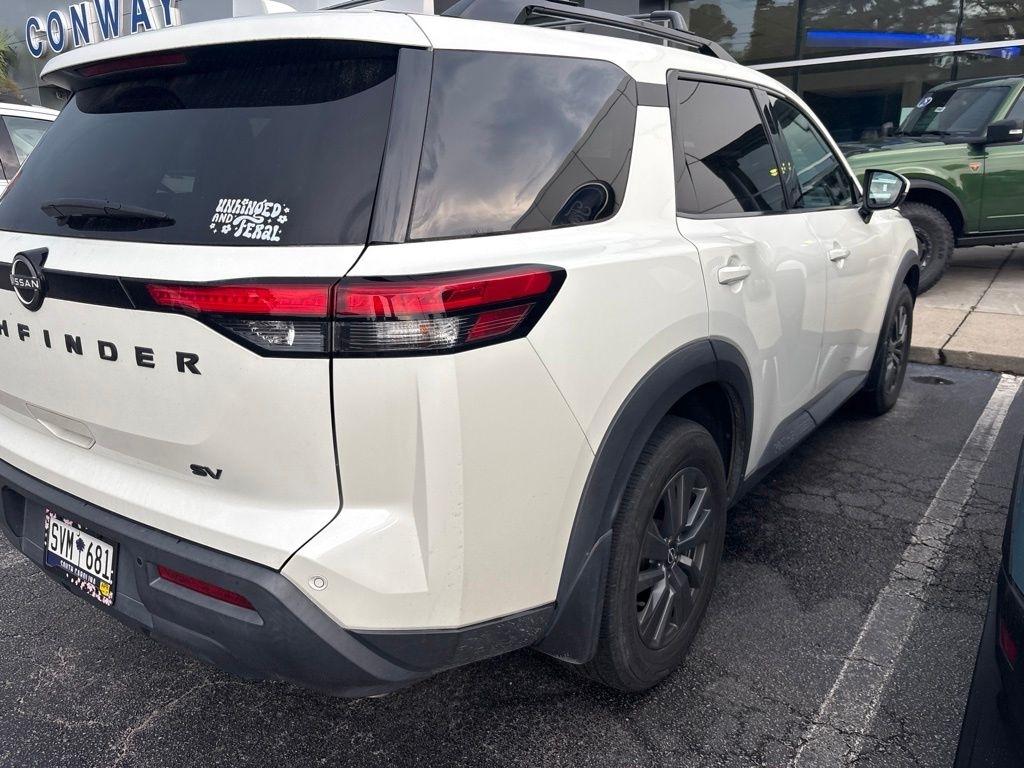 Nissan Pathfinder SV 2022