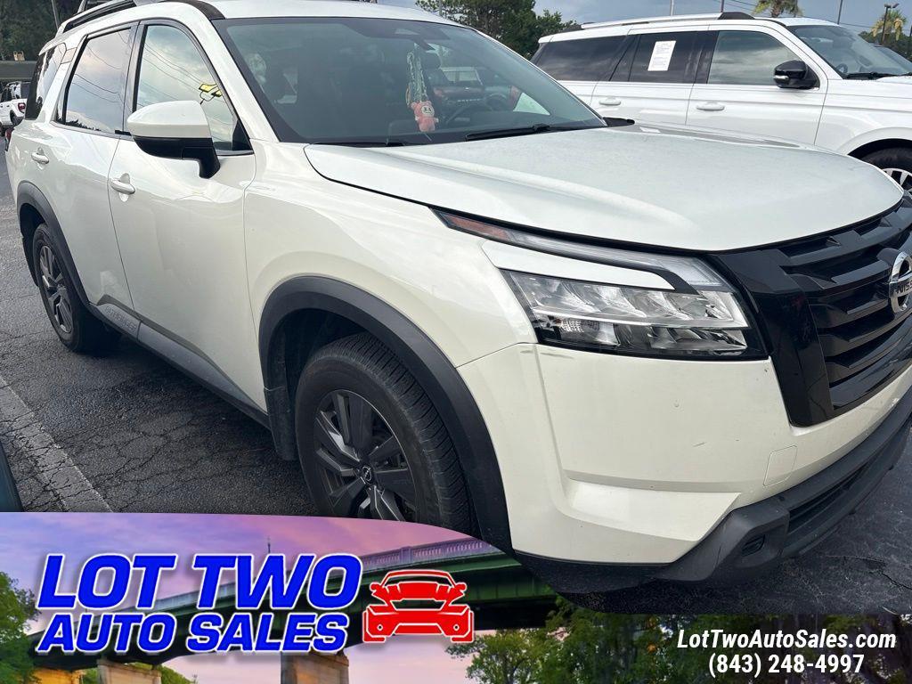 Nissan Pathfinder SV 2022
