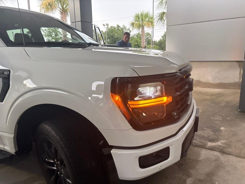 Ford F-150 XLT SuperCrew 4WD 2024