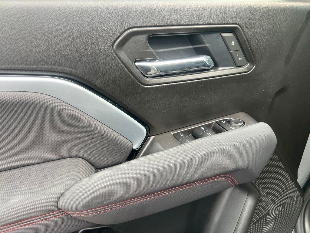 Chevrolet Colorado Z71 Crew Cab 4WD 2025