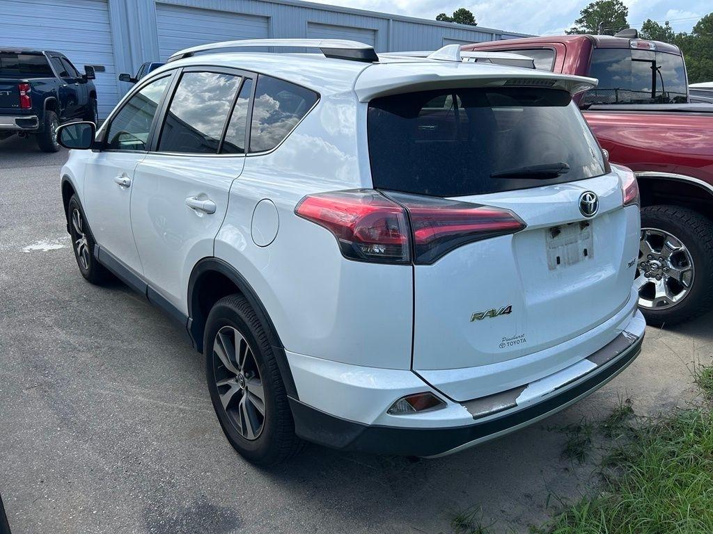 Toyota RAV4 XLE FWD 2018
