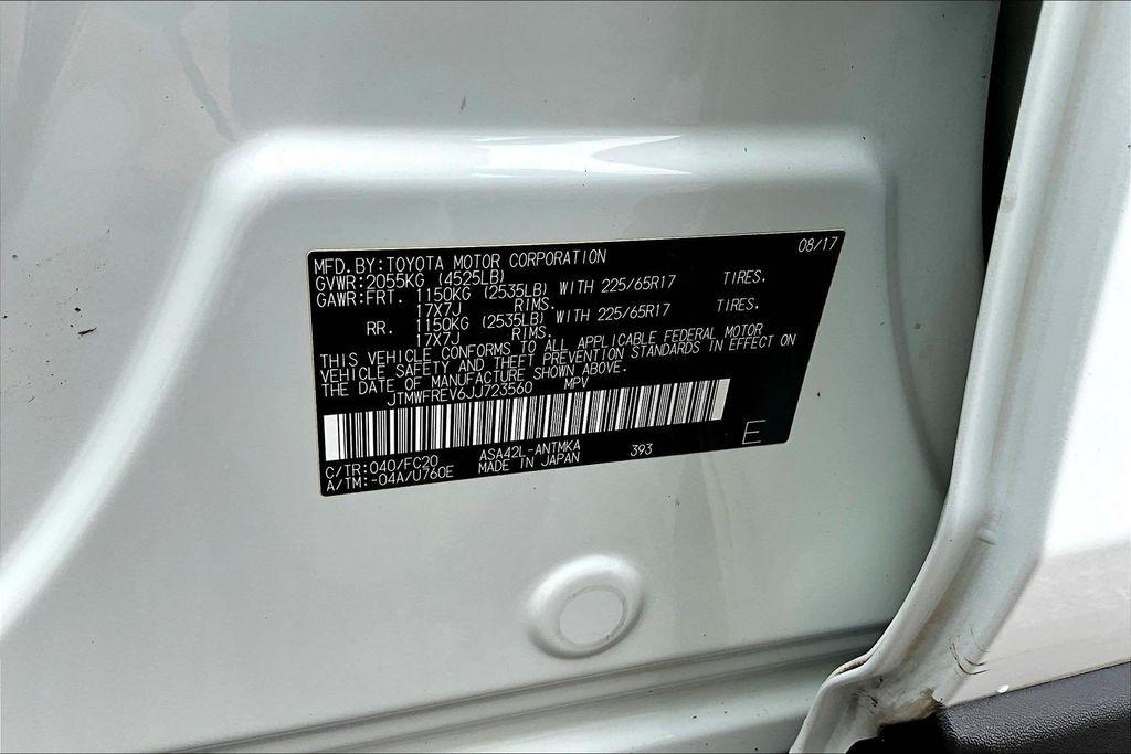 Toyota RAV4 XLE FWD (Natl) 2018