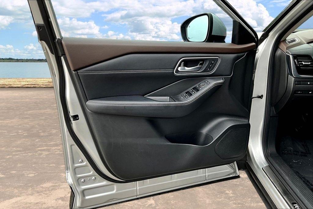 Nissan Rogue FWD Platinum 2021