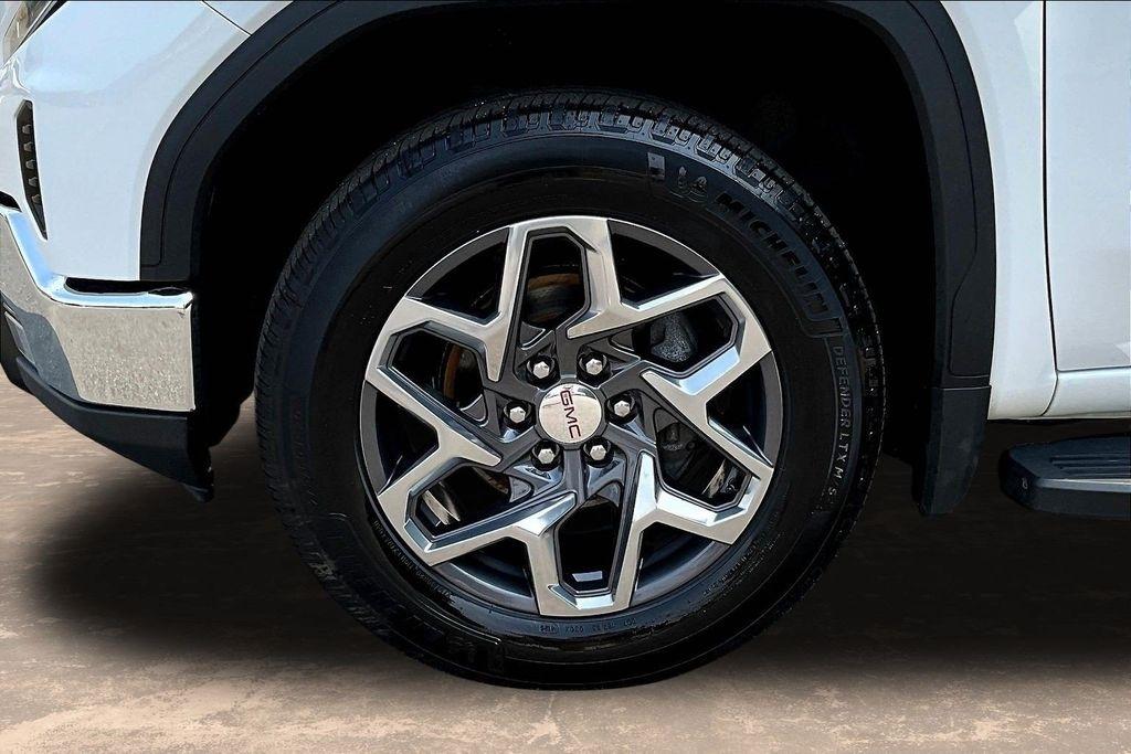 GMC Sierra 1500 4WD Crew Cab 147" SLT 2023