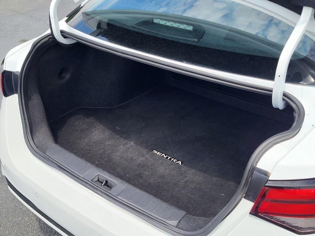 Nissan Sentra SV 2025