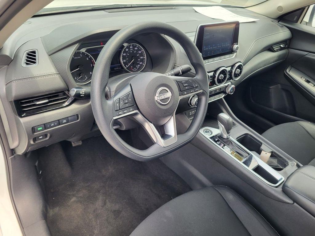 Nissan Sentra SV 2025