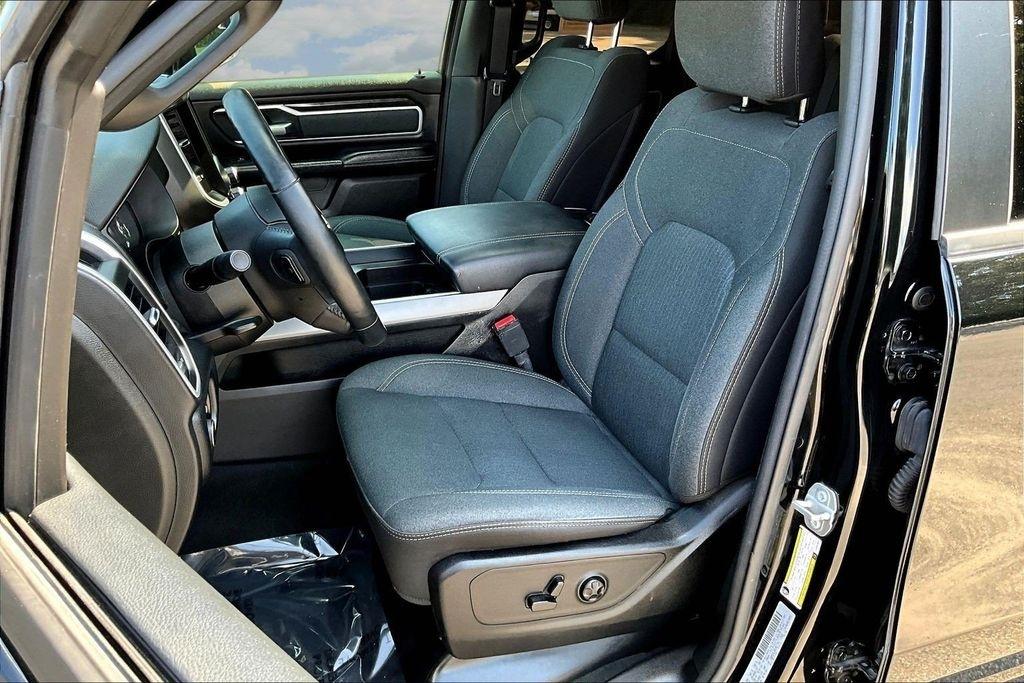 RAM 1500 Big Horn 4x4 Quad Cab 6'4" Box 2020