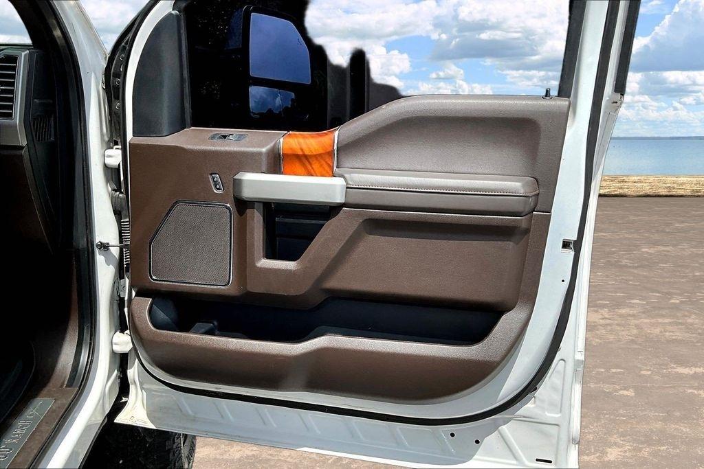 Ford F-250 SD King Ranch 4WD Crew Cab 8' Box 2019