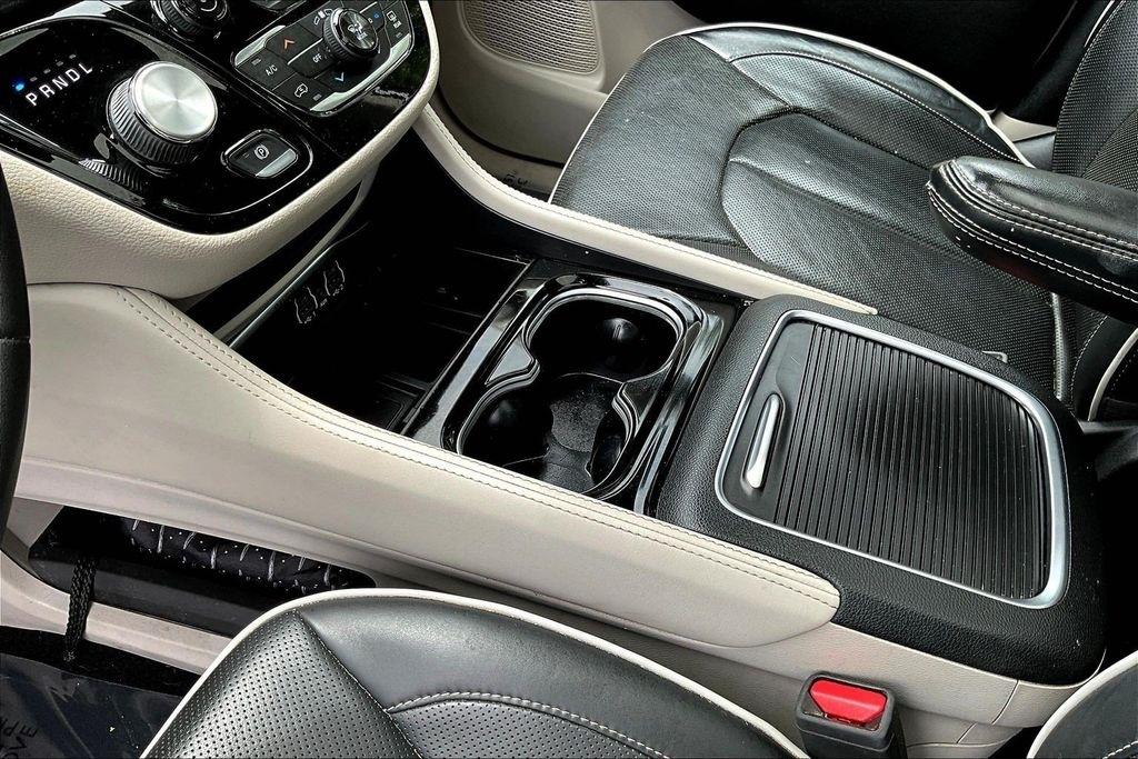 Chrysler Pacifica Limited AWD 2022