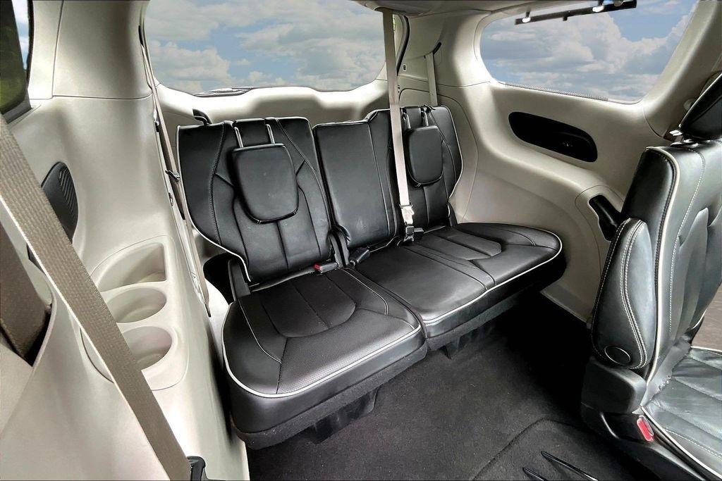 Chrysler Pacifica Limited AWD 2022