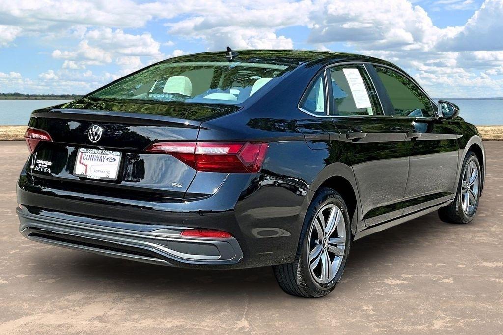Volkswagen Jetta SE Auto 2023