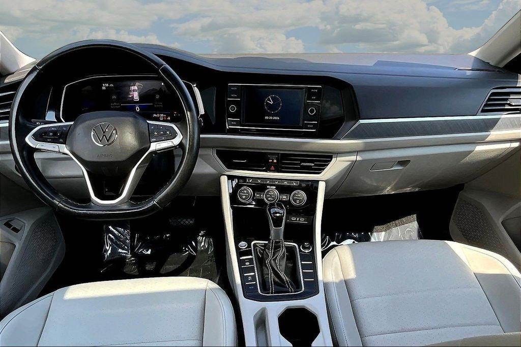 Volkswagen Jetta SE Auto 2023