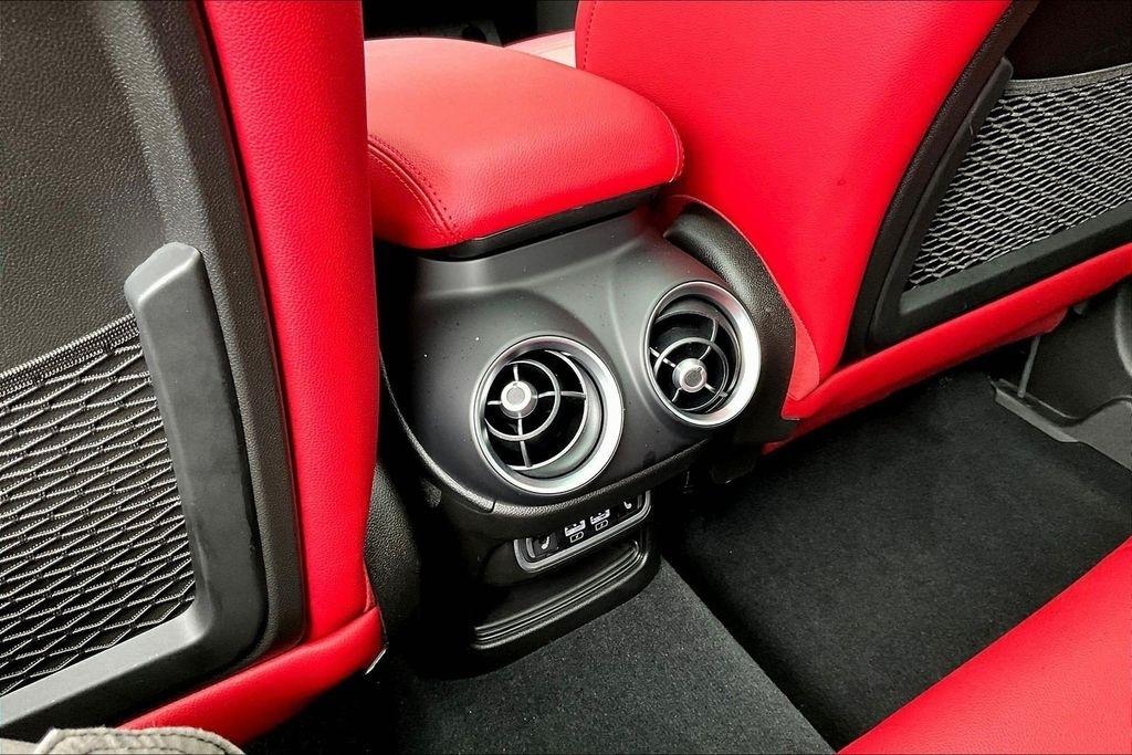 Alfa Romeo Stelvio Veloce AWD 2024