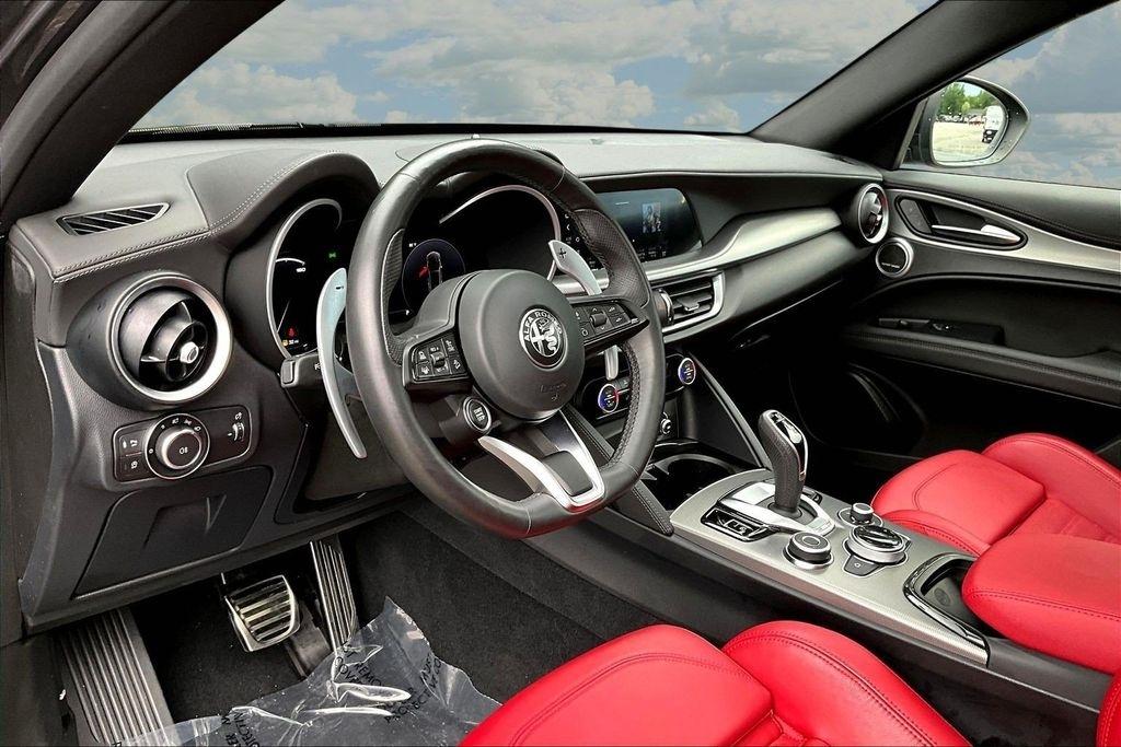 Alfa Romeo Stelvio Veloce AWD 2024
