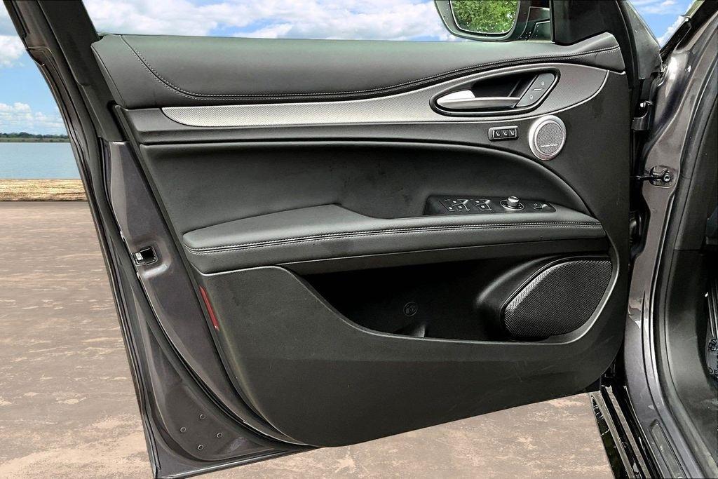 Alfa Romeo Stelvio Veloce AWD 2024