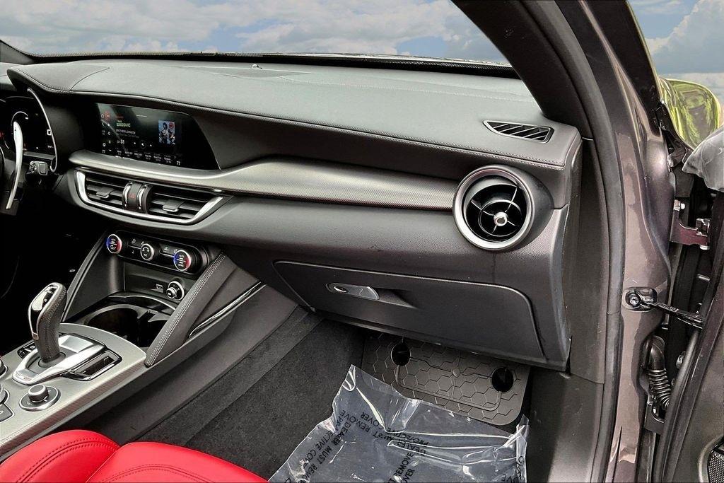 Alfa Romeo Stelvio Veloce AWD 2024