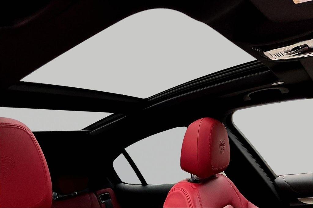 Alfa Romeo Stelvio Veloce AWD 2024
