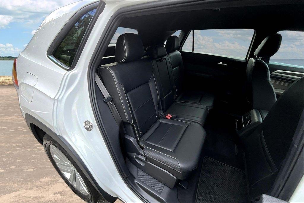 Volkswagen Atlas Cross Sport 3.6L V6 SE w/Technology 4MOTION 2021
