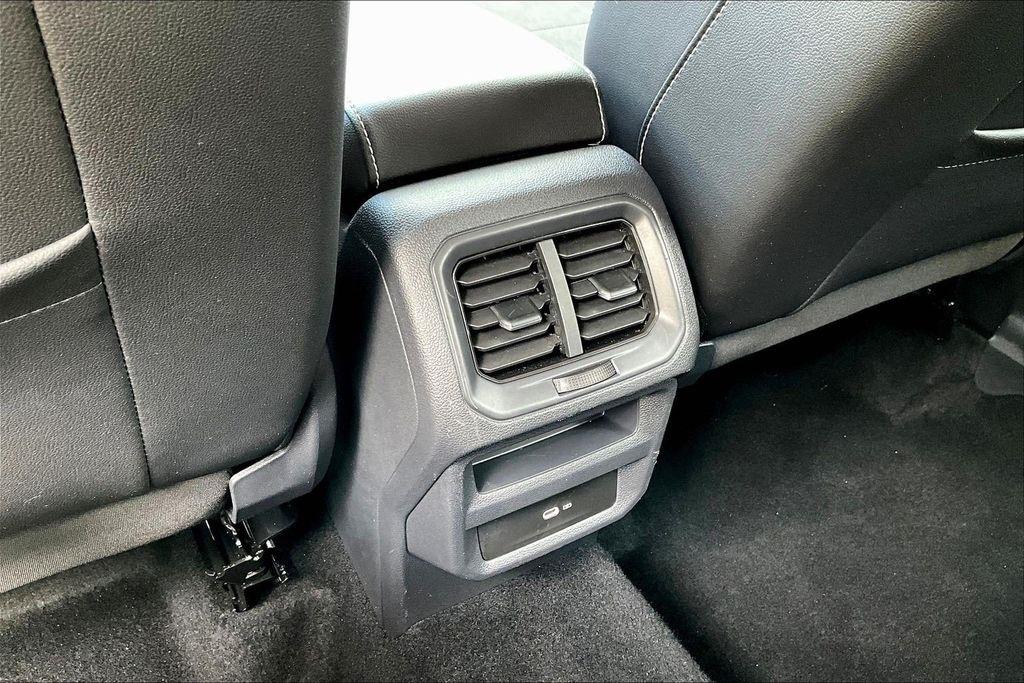 Volkswagen Taos SE FWD 2022