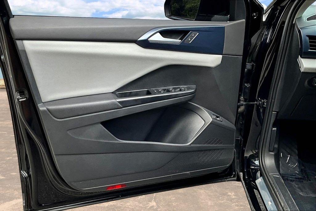 Volkswagen Taos SE FWD 2022