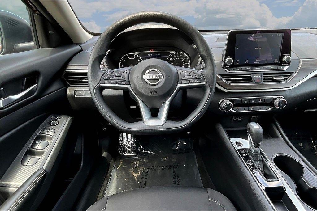 Nissan Altima SV FWD 2025