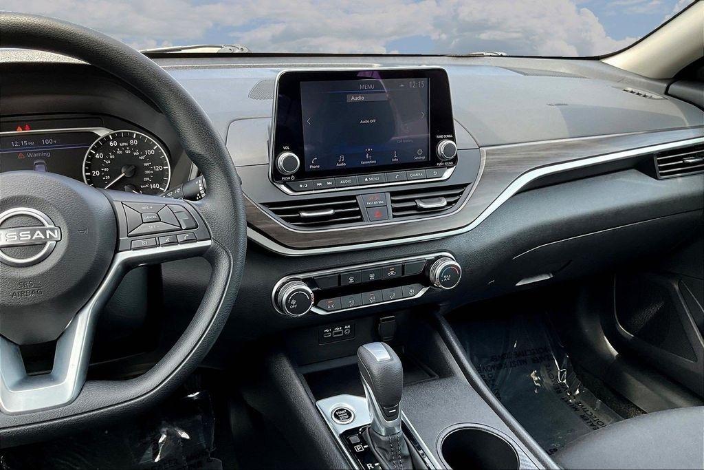 Nissan Altima SV FWD 2025