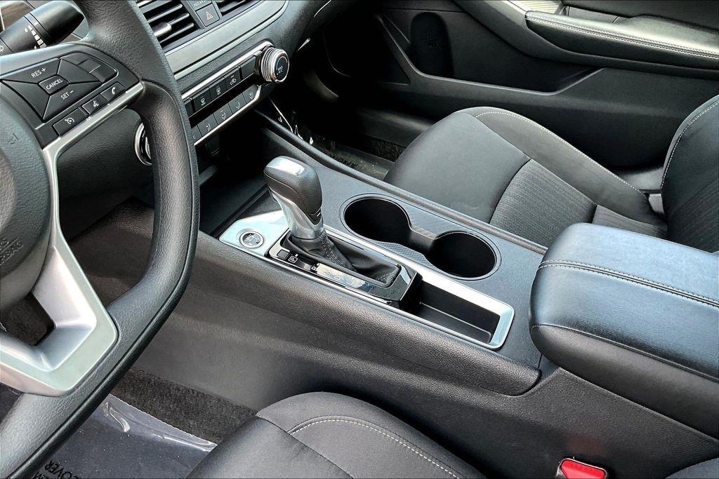 Nissan Altima SV FWD 2025