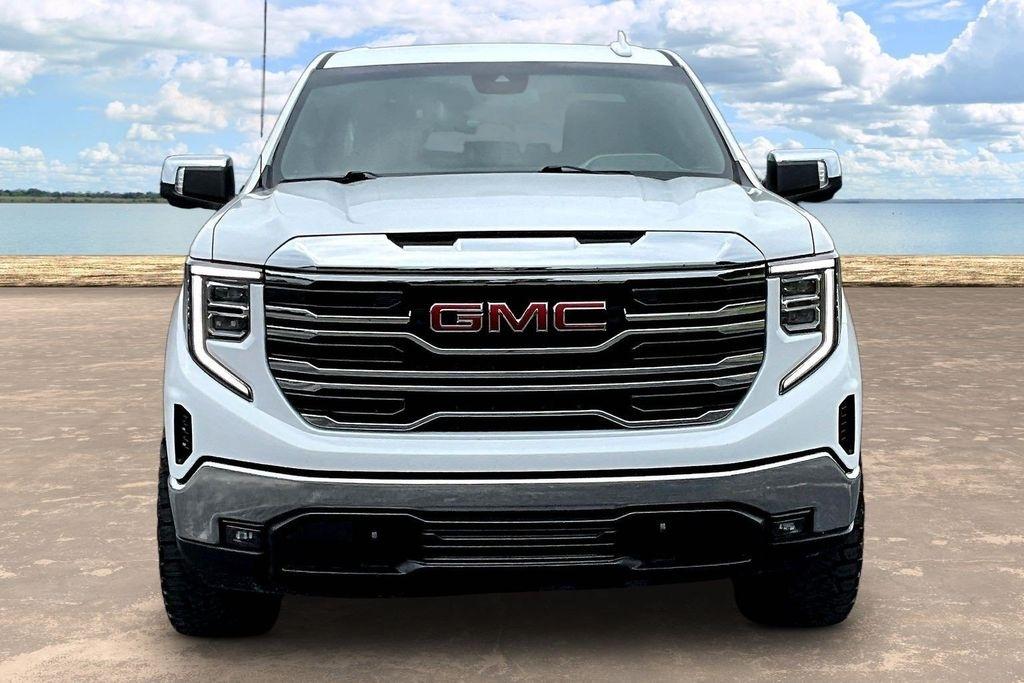 GMC Sierra 1500 4WD Crew Cab 147" SLT 2026