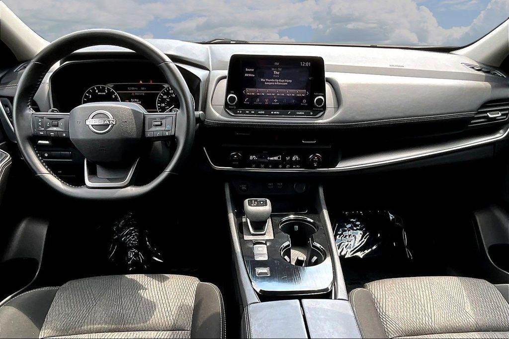 Nissan Rogue FWD SV 2025