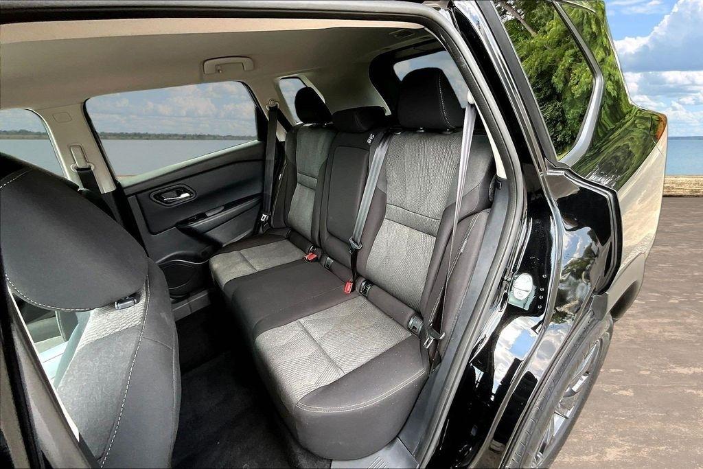 Nissan Rogue FWD SV 2025