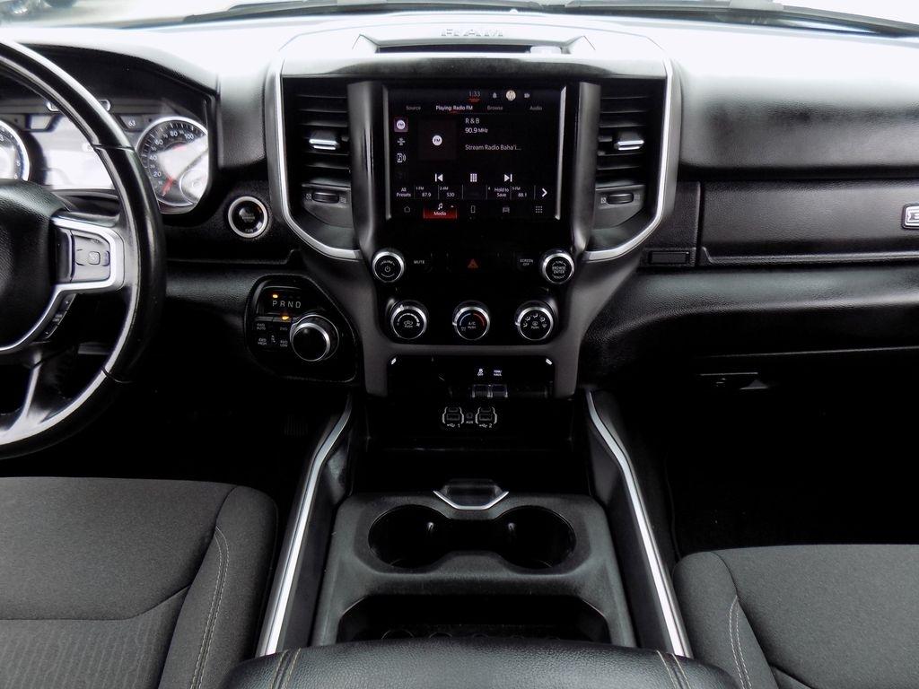 RAM 1500 Big Horn Quad Cab 4WD 2022