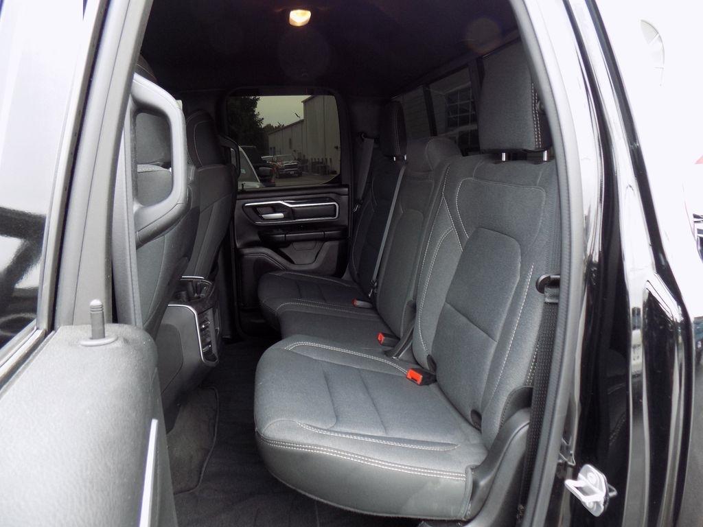 RAM 1500 Big Horn Quad Cab 4WD 2022