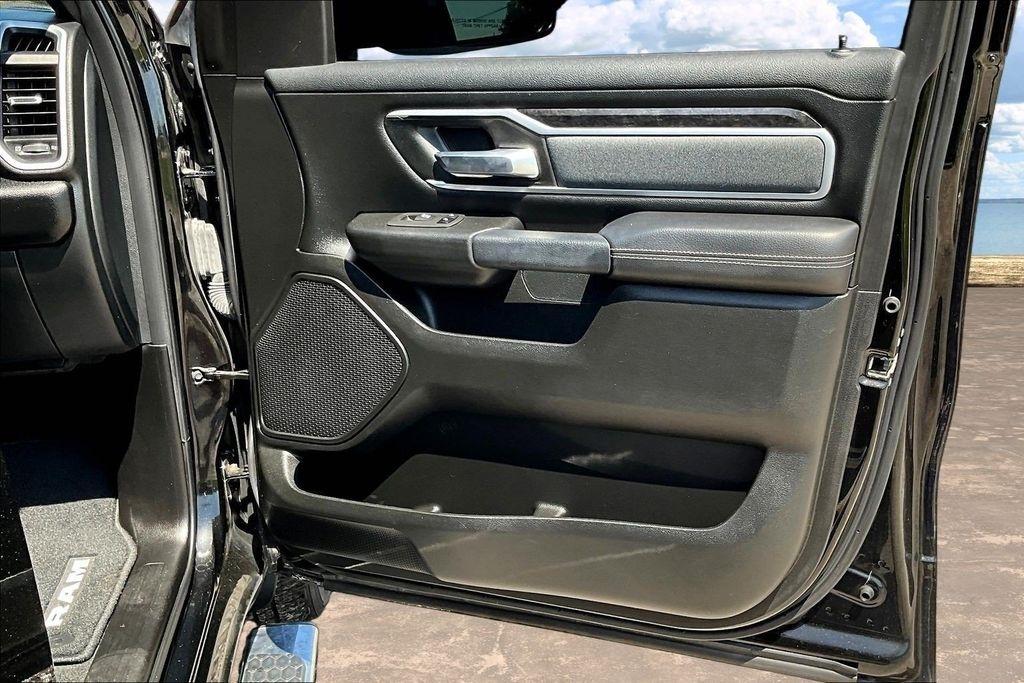 RAM 1500 Big Horn 4x4 Quad Cab 6'4" Box 2022