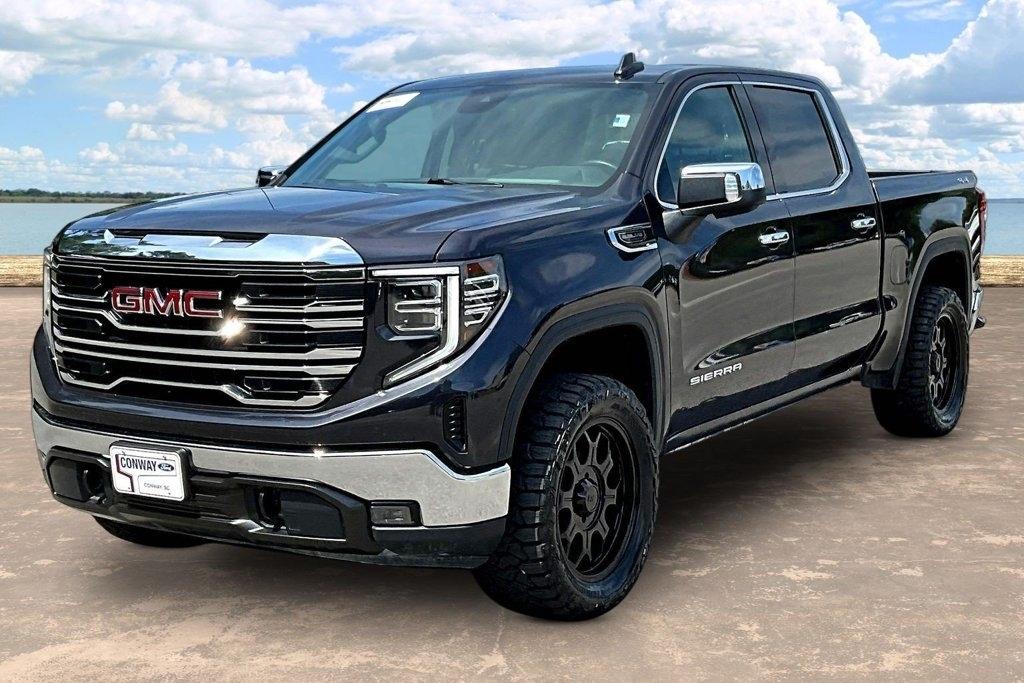 GMC Sierra 1500 4WD Crew Cab 147" SLT 2025