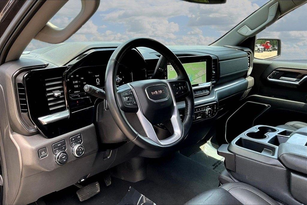 GMC Sierra 1500 4WD Crew Cab 147" SLT 2025