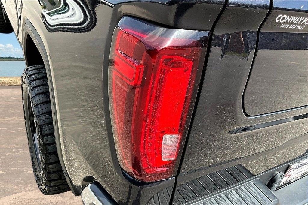GMC Sierra 1500 4WD Crew Cab 147" SLT 2025