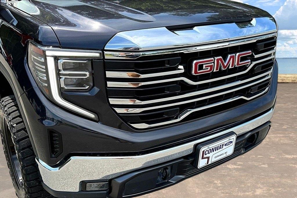 GMC Sierra 1500 4WD Crew Cab 147" SLT 2025