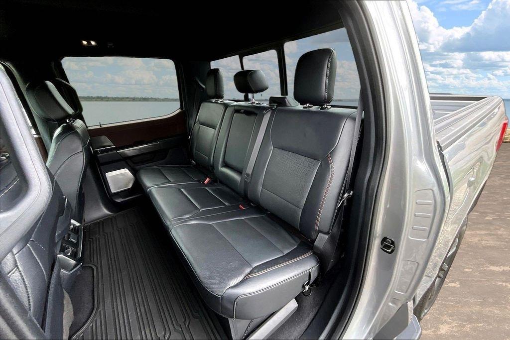 Ford F-150 Lariat 4WD SuperCrew 5.5' Box 2023