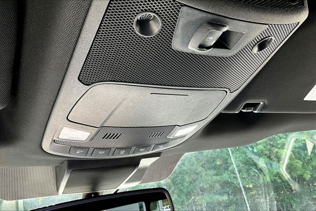 Ford F-250 SD Lariat 4WD Crew Cab 8' Box 2022